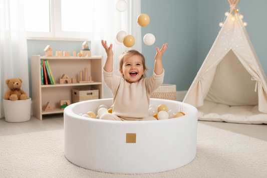 Ball Pit with 200 Gold/Beige/White/Transparent balls - White Boucle
