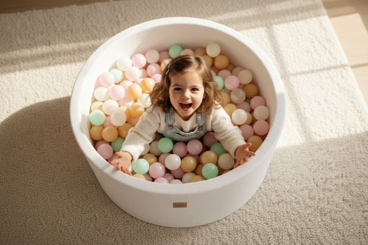 Ball Pit with 300 Pastel pink/Mint/White/Beige balls - White Boucle