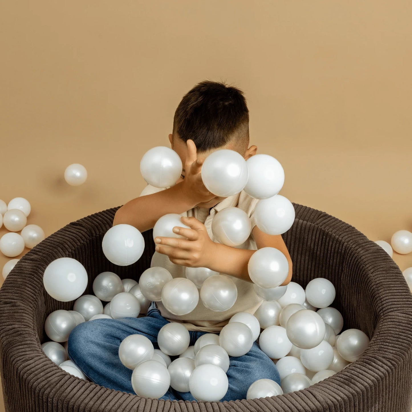 Ball Pit With 200 White Balls - Aesthetic Brown