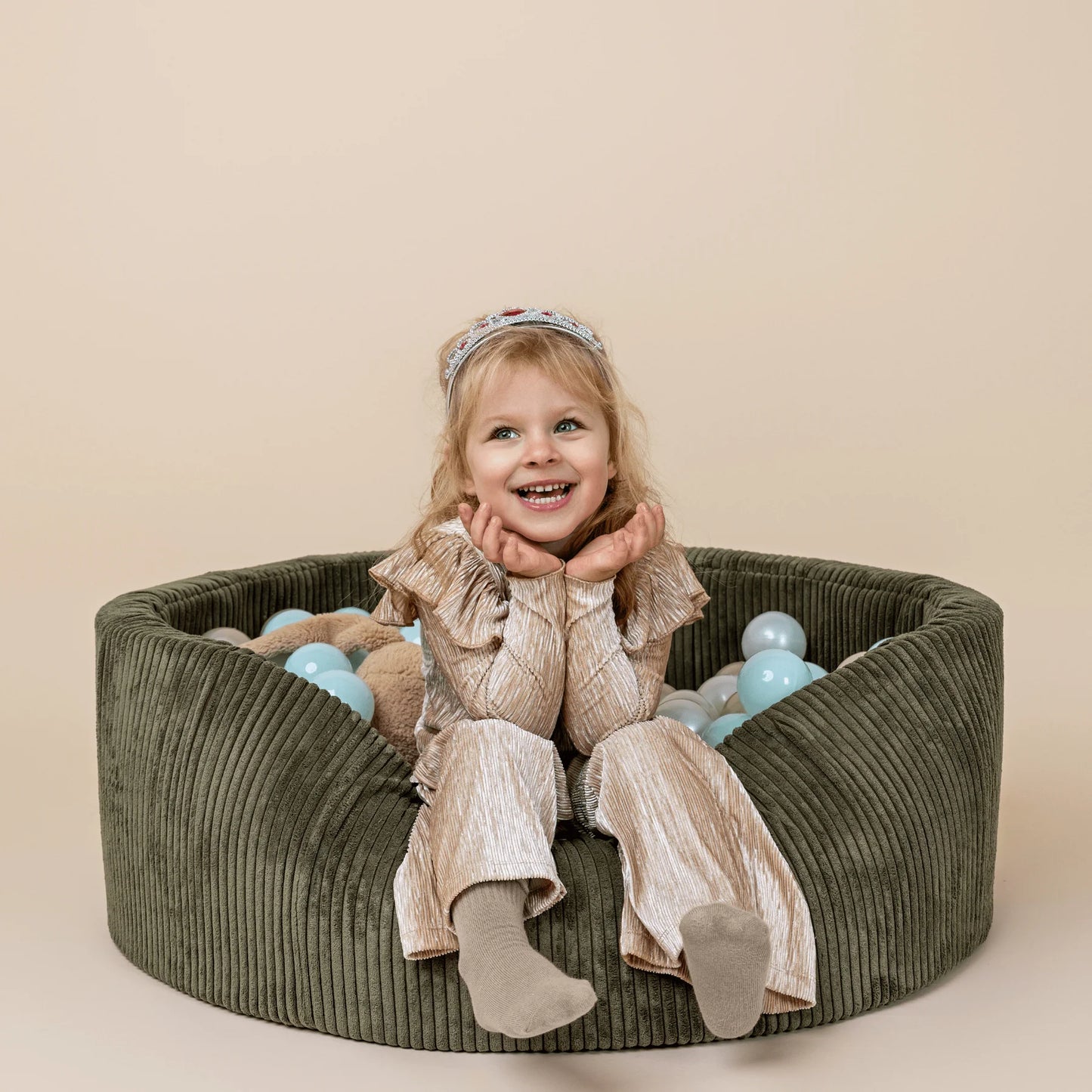 Ball Pit With 200 White/Copper Balls - Aesthetic Brown